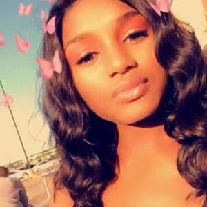 Meet your Posher, Crystal